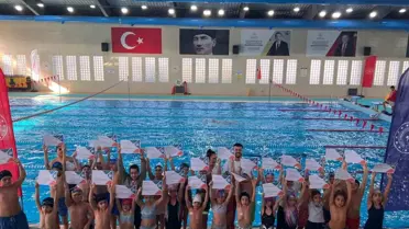 Aydın’da 200 Çocuk Yüzme Sertifikası Kazandı