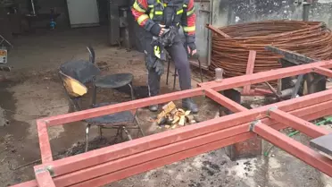 İşçi, Ateşe Tiner Dökerek Yanıp Yaralandı