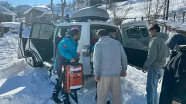 Bingöl’de Karla Kaplanan Köyde 100 Yaşındaki Hastanın Zorlu Yolculuğu