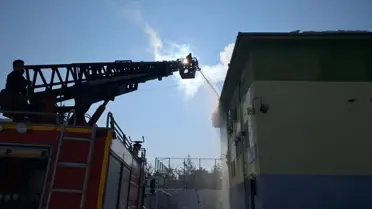 Siirt’te Okul Güvenliği İçin Kar ve Buz Temizliği Çalışmaları