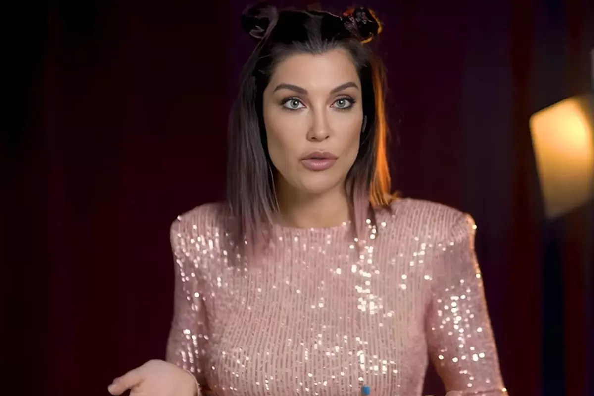 Deniz Akkaya’nın Çocuklara Yönelik Sözleri Sosyal Medyada Büyüyor: Hukuki Süreç Tartışılıyor