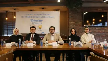 Genç Basın Buluşması: Yeni Nesil Medyanın Dinamikleri ve Moda Dokunuşları