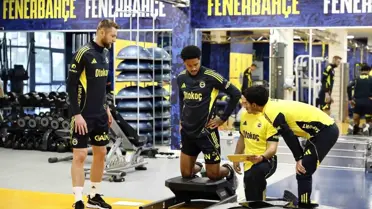 Fenerbahçe, Süper Kupa Yarı Finali İçin Samsunspor Maçına Hazırlanıyor