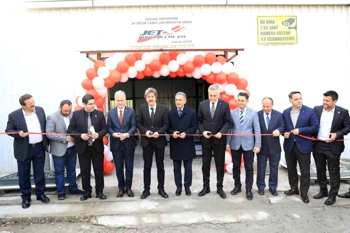 Bursa Uludağ Üniversitesi'nden 3B Yazdırılabilir Beton Laboratuvarı: Geleceğin Yapılarına Kapı Açıyor