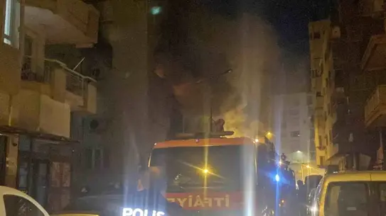 Muratpaşa’da Yangın: Daire Tamamen Kül Oldu, Ev Sahibi Kadın Kurtarıldı