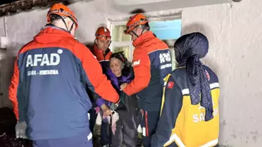 Edirne'de Eski Ev Çökmesi Sonrası AFAD Tahliyesi