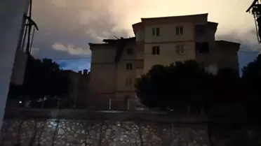 İnegöl'de Şiddetli Lodos Çatıları Uçurdu: İki Sitede Hasar Oluştu