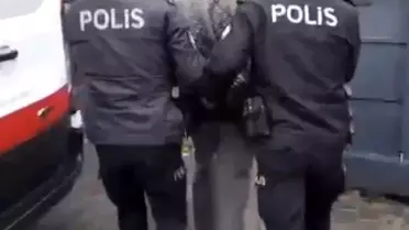 İzmir Konak'ta Silahlı Yağma Şüphesi: 24 Yıllık Hapis Cezalı Şahıs Yakalandı