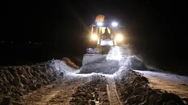 Van’da Kar Yağışı 625. km Yolunu Kapatırken Açılan 469 Yol