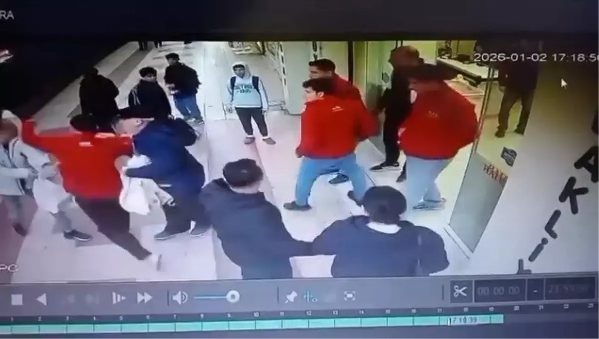 Aydın’da Kuruyemiş Dükkanında Şok Anlar: Müşteri ve Satıcı Arasındaki Çatışma Görüntülendi