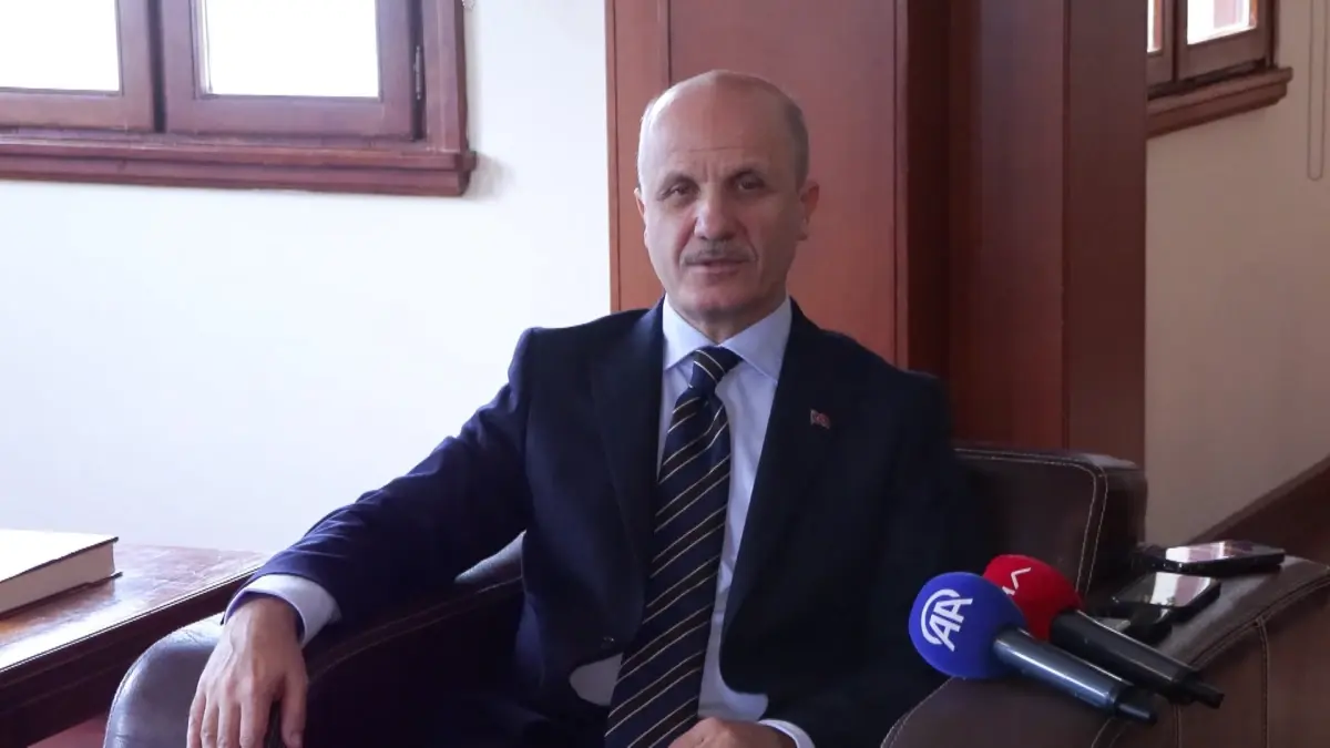 YÖK Başkanı Erol Özvar, Mimar Sinan Üniversitesi'nde Yeni Rektör Ahmet Sacit'i Karşıladı