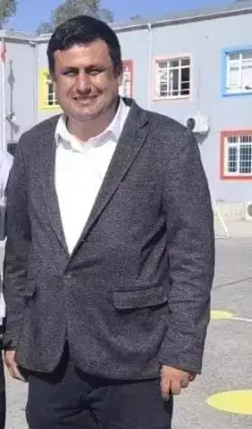 Olay yerinde inceleme yapan polis ekipleri