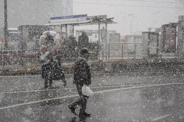 Kar nedeniyle kapanan yollar