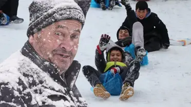 Kar Yağışı ve Buzlanma Uyarısı: 54 Şehirde Okullar Tatil, İstanbul’da Karara Karar Bekleniyor
