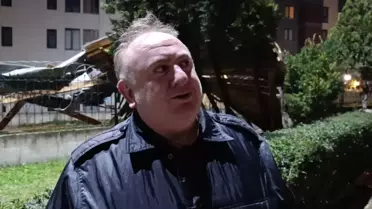 İnegöl’de Şiddetli Lodos Çatıları Uçurdu, Araçlar Zarar Gördü