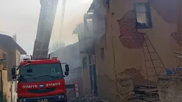 Akşehir'de Yangın: 74 Yaşındaki Kadın Acil Servise Kaldırıldı