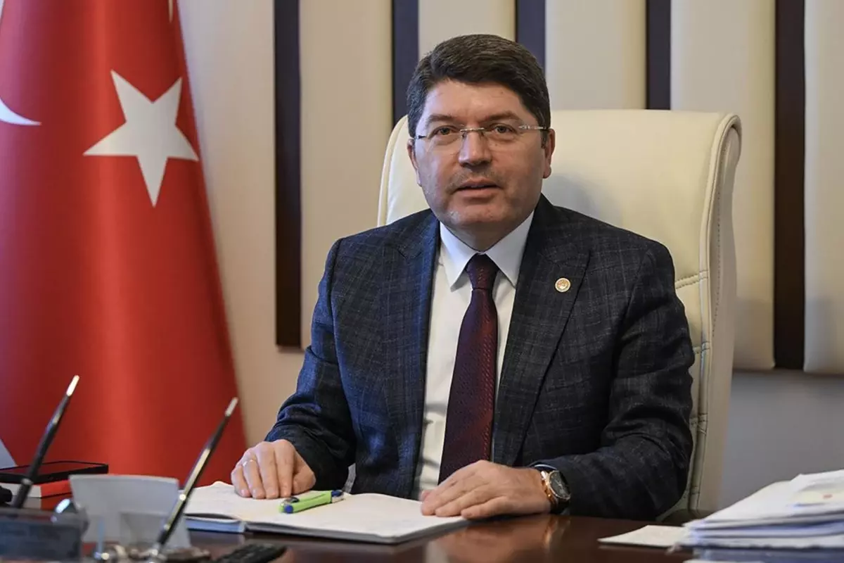 Bakan Yılmaz Tunç konuşma yapıyor