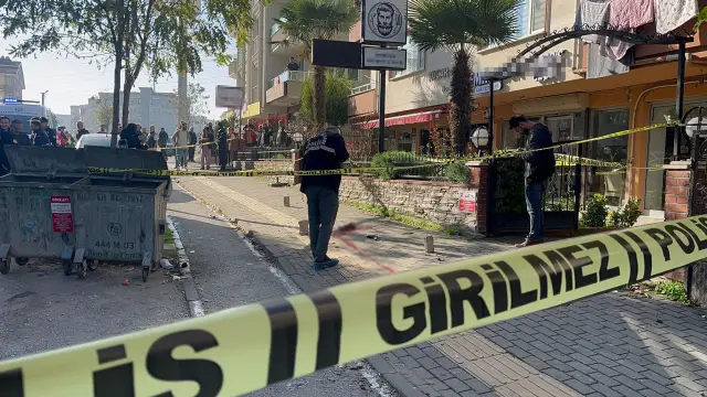 Polis ekiplerinin olay yerinde inceleme yapması