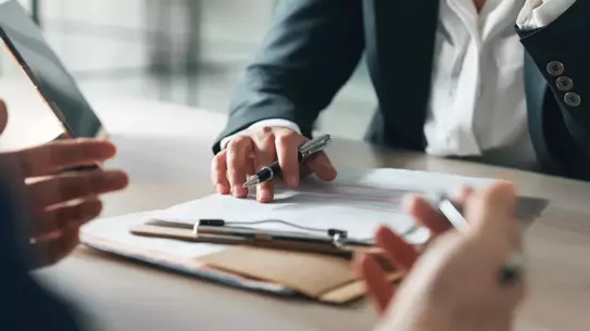 AB Ücret Şeffaflığı Direktifi: İşverenler Artık Maaş Sormayacak