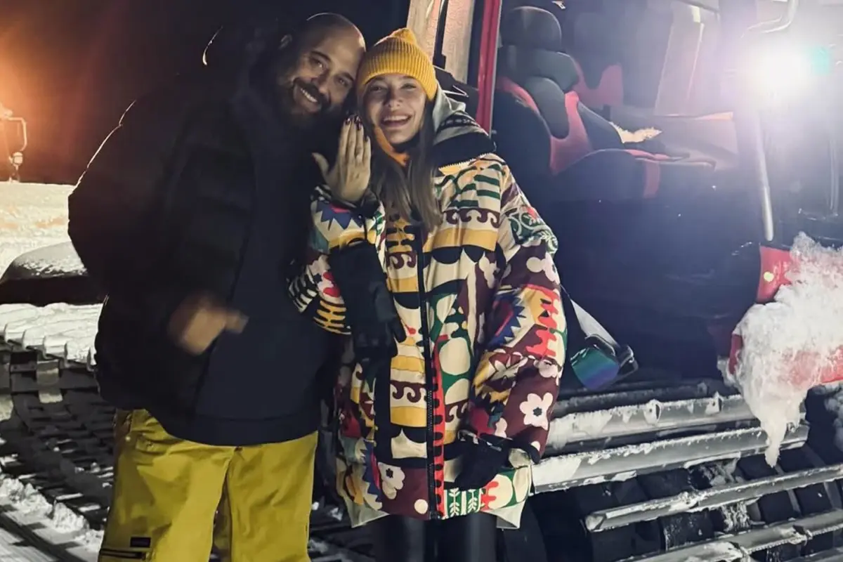 Somer Sivrioglu ve Talya Didem Belen'in karlı dağda evlenme teklifi