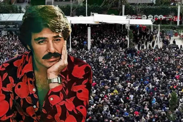 Acun Ilıcalı stüdyo ortamında