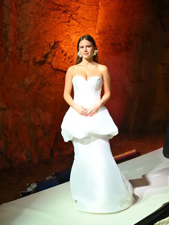 Miras defilesinde Su Atacan