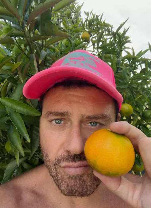 Stüdyo ortamında Madonna portresi