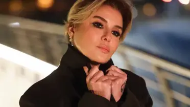 Gülben Ergen'in Sahne Şıklığı: Bacak Dekolteli Elbise Gözleri Üzerinde Topladı