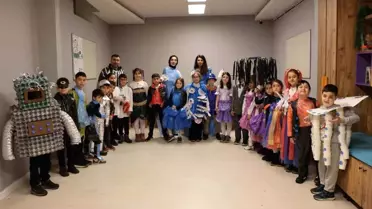 Ümraniye'de Atık Malzemelerle Şıklık: Çevre Dostu Moda Defilesi