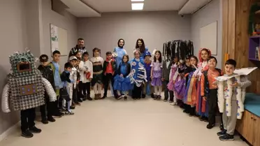 Ümraniye'de Atıklarla Şıklık: Geri Dönüşüm Moda Defilesi