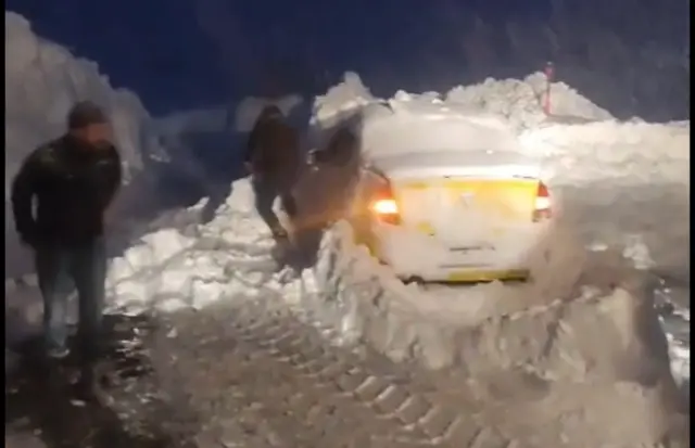 Kurtarma ekiplerinin çalışması