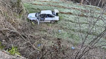 Bilecik Söğüt’te Araç Tarla İçine Düşerek 3 Kişi Yaralandı