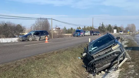 Kastamonu-Taşköprü Yolunda Otomobil ve Cipt Çarpıştı: 3 Yaralı