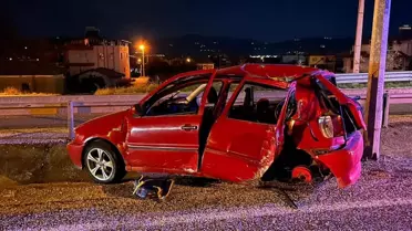 Manisa’da Elektrik Direğine Çarpan Otomobilde 3 Kişi Hayatını Kaybetti