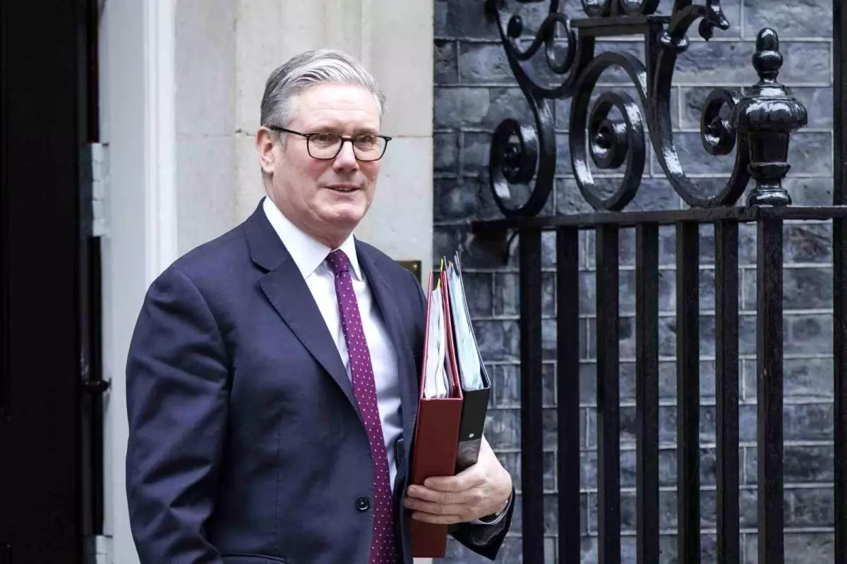 Starmer, Maduro'yu Meşru Görmedi: İngiltere Başbakanı'ndan Sert Açıklama