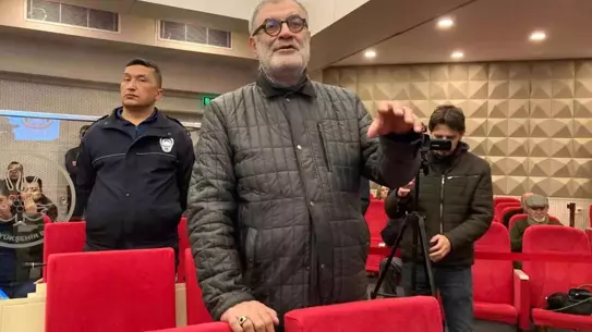 Manisa Şehzadeler Meclis Üyesi Yenal Yıldırım, CHP'den istifa etti ve bağımsız olarak görevine devam edecek