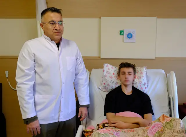 Patlayan torpilın yakın çekim fotoğrafı