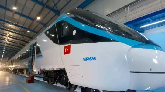 Milli Elektrikli Hızlı Tren 2026’da Raylara Çıkıyor: Bakan Uraloğlu Ayrıntıları Paylaştı