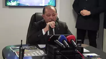 İstanbul Emniyet Müdürü Selami Yıldız, Taksim'de Yeni Yıl Güvenlik Önlemlerini Denetledi