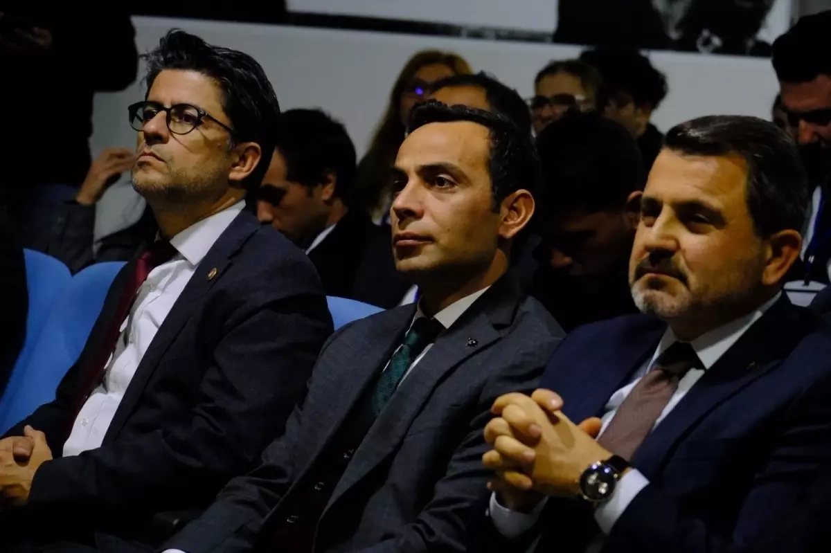 Gelibolu’da Üniversite‑Kent İş Birliği ile Turizm ve Denizcilik Çalıştayı Gerçekleşti