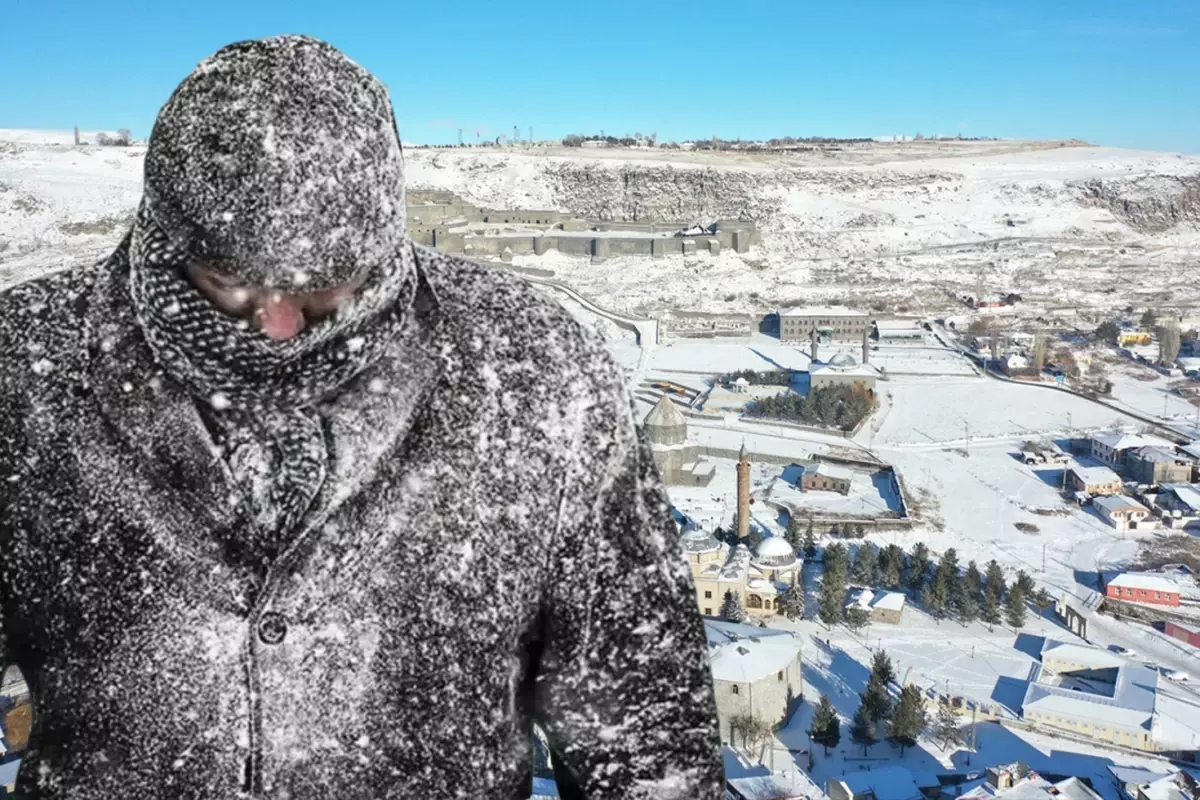 Kars şehir merkezinde buzlu sokaklar