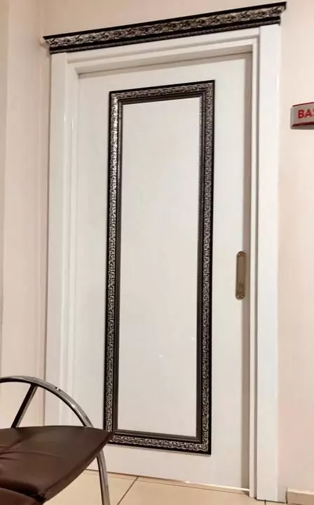 Makam odasında Osmanlı tarzı süslemeler