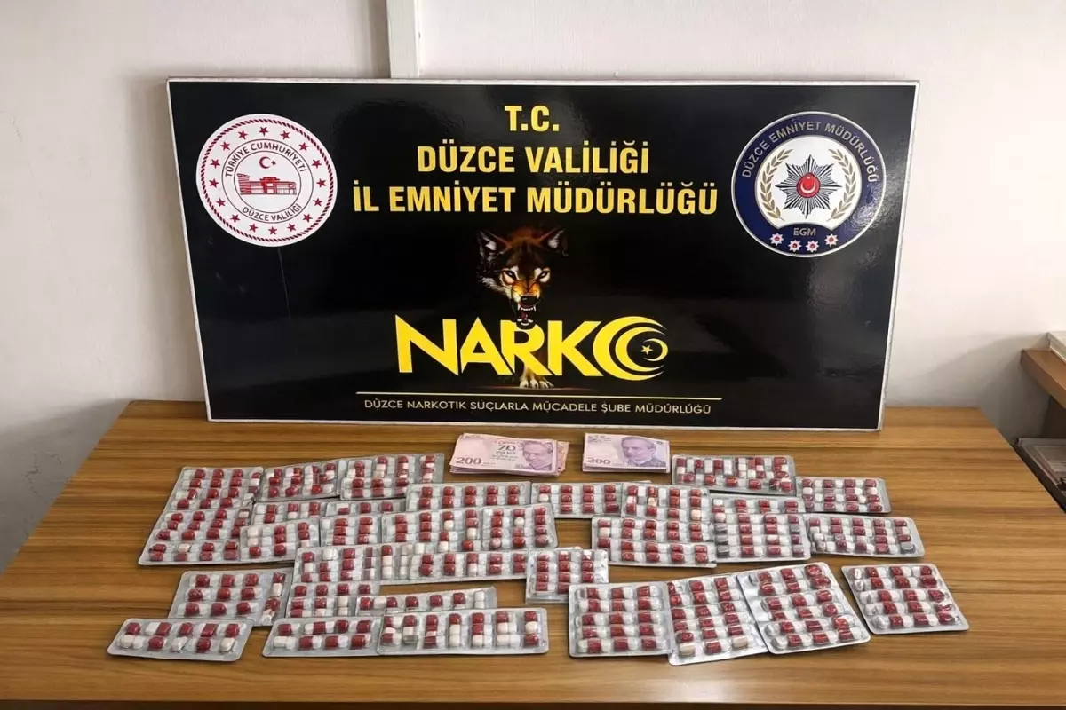 Düzce'de Gençlere Yönelik Uyuşturucu Operasyonu Sonuçlandı: 4 Kişi Gözaltına Alındı