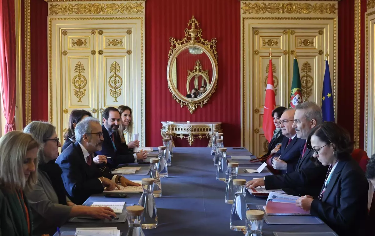 Hakan Fidan, Lizbon’da Portekiz Dışişleri Bakanı ile Görüştü