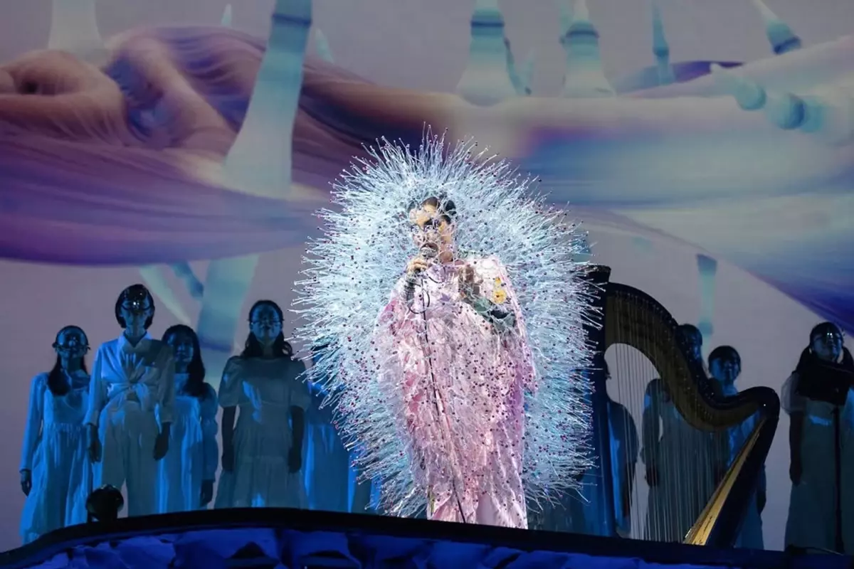 Björk, Grönland’ın Bağımsızlık Mücadelesine Uluslararası Desteğini Duyurdu