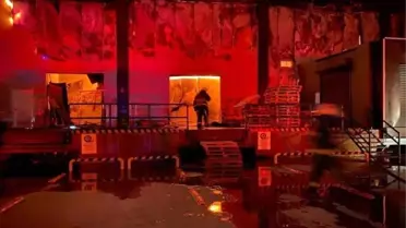 Antalya Serik’te 5.000 m² Market Deposu Alev Aldı: Temel Gıdalar Kül Oldu