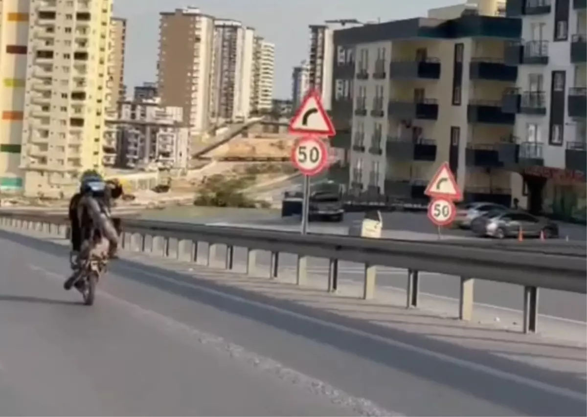 Mersin Tarsus’ta Motosiklet Akrobatik Hareketlerine 2.719 TL Ceza Kesildi