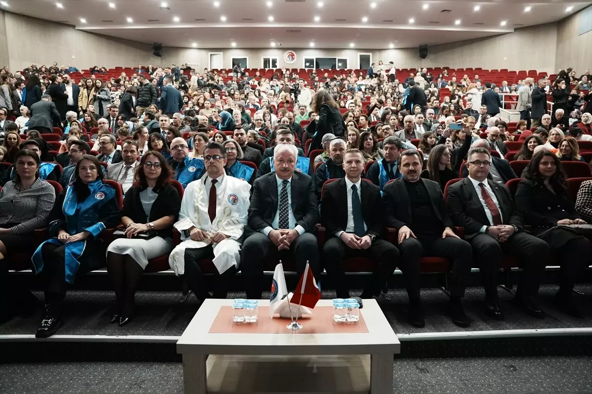 Çanakkale Üniversitesi’nde 2024 Akademik Başarı Ödül Töreni