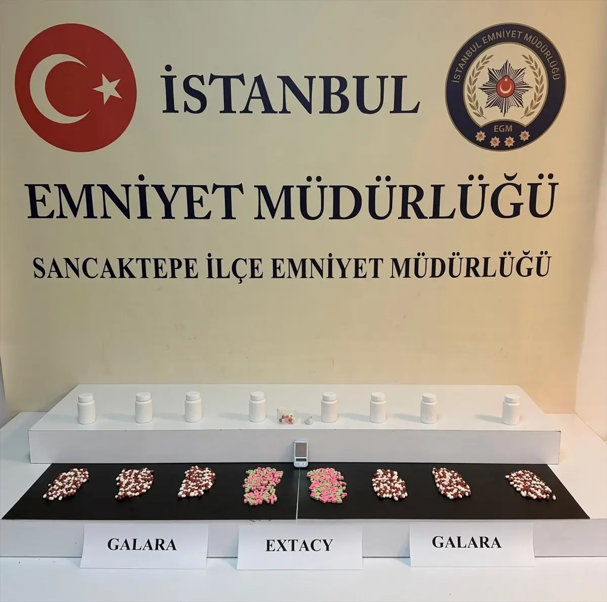 Çekmeköy'de Büyük Uyuşturucu Operasyonu: 684 Hap Ele Geçirildi