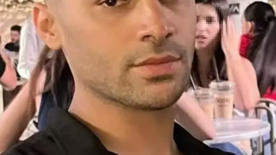 İzmir Emniyet Şeridinde Motosiklet Kazası: Genç Sürücü Hayatını Kaybetti